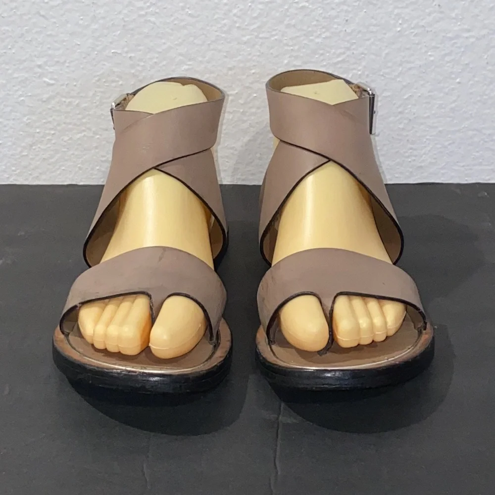 Authentic Vince leather designer sandals sz 6.5